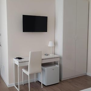 Camera con letto king size
